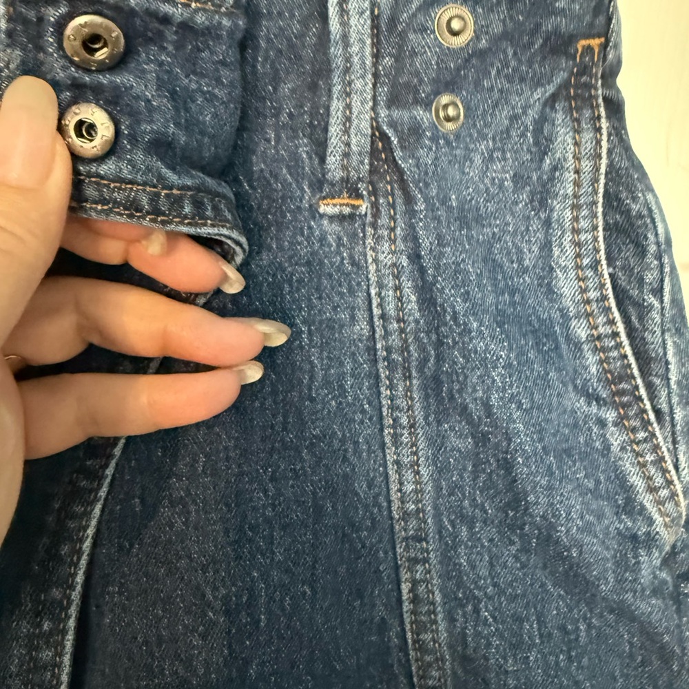 Stylish Blue Denim Mini Skirt - Picture 3 of 5